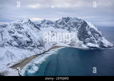 Winteransichten vom Ryten-Gipfel (Lofoten, Norwegen) ESP: Vistas invernales desde la cima del Ryten (Lofoten, Noruega) Stockfoto