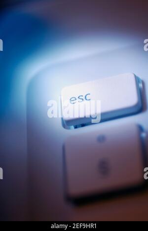 Nahaufnahme der Escape-Taste auf einer Computertastatur Stockfoto