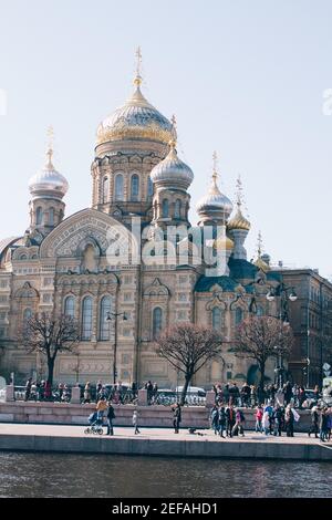 SANKT PETERSBURG, RUSSLAND - 01. Mai 2019: Die Kirche des Erlösers auf vergossenen Blut im Sommer, Sankt Petersburg, Russland Stockfoto