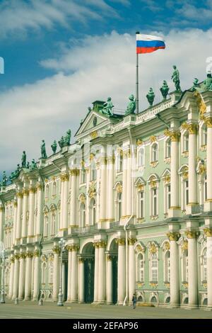 Fassade eines Palastes, Winterpalast, Hermitage Museum, St. Petersburg, Russland Stockfoto