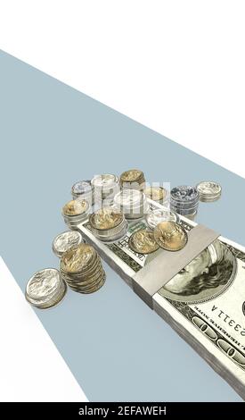 Erhöhte Ansicht von hundert-Dollar-Scheine und Münzen Stockfoto