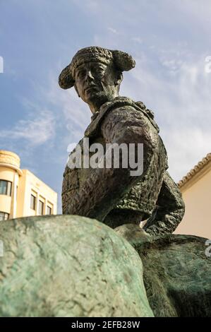 Statue vor der Stierkampfarena, Ronda, Plaza de Torrez Andalucia, Spanien Stockfoto