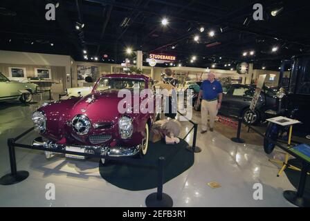 SOUTH BEND, USA - 18. Aug 2007: Klassische Studebaker Automobile im Studebaker Museum in South Bend, Indiana Stockfoto