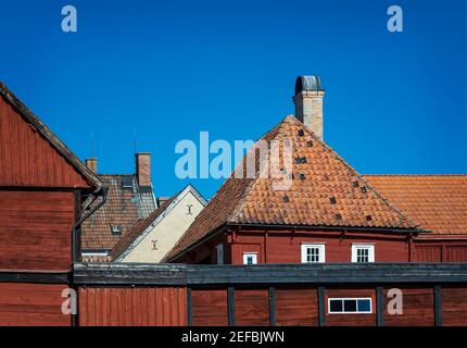 Historische Architektur in der kleinen Stadt Ronneby in Schweden. Stockfoto