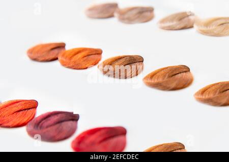 Haarpalette gefärbt verschiedenen Farben. Frisur Perücke Tönungen Set für die Beauty-Industrie. Stockfoto