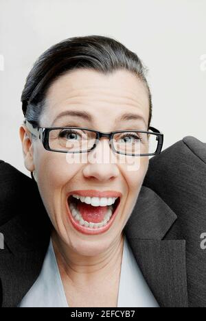 Porträt einer Geschäftsfrau, lachen Stockfoto