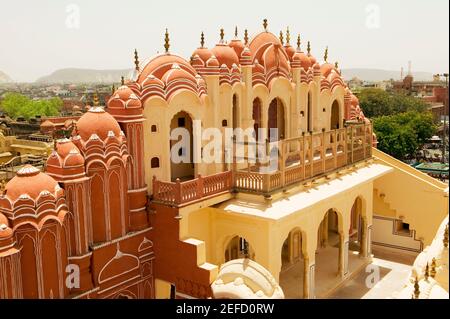High-Winkel-Ansicht der Rückseite des Hawa Mahal, Jaipur, Rajasthan, Indien Stockfoto