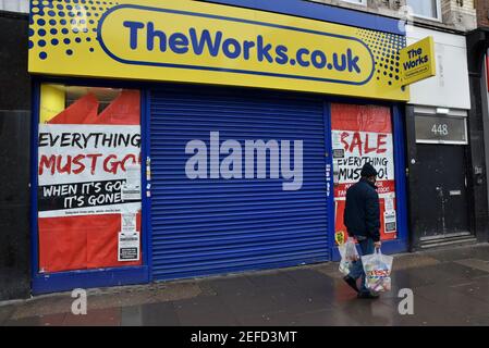 Holloway Road, London, Großbritannien. Februar 2021, 17th. Covid 19: Route aus der Sperre wird nächste Woche bekannt gegeben. Geschlossen. Kredit: Matthew Chattle/Alamy Live Nachrichten Stockfoto