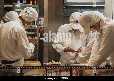 Taichung,Taichung,Taiwan-09/08/2018:Köche machen Xiao Long Bao in kitch Stockfoto