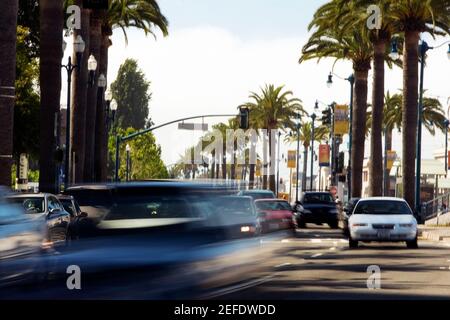 Verkehr auf einer Straße in einer Stadt, San Francisco, Kalifornien, USA Stockfoto