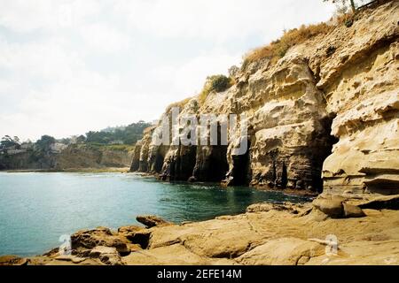 Panoramablick auf eine Klippe, La Jolla Riffe, San Diego Bay, Kalifornien, USA Stockfoto