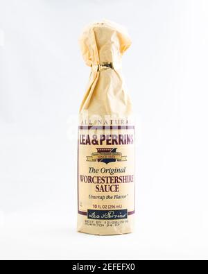 Eine gewickelte Flasche Lea & Perrins alle natürlichen Original Worcestershire Sauce Stockfoto