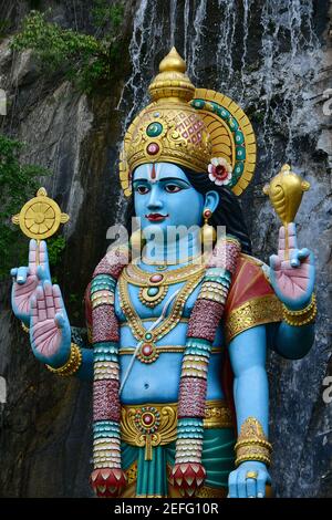 Statue von Krishna am Eingang zur Ramayana Höhle, Batu Höhlen, Kuala Lumpur, Malaysia, Südostasien Stockfoto