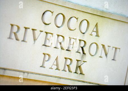 Nahaufnahme von Texten an einer Wand, Riverfront Park, Cocoa Village, Cocoa Beach, Florida, USA Stockfoto