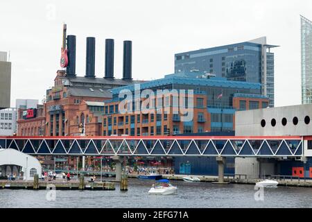 Gebäude am Wasser, Maritime Museum, National Aquarium, Inner Harbour, Baltimore, Maryland, USA Stockfoto