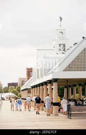 Touristen in einem Park, Waterfront Park, Charleston, South Carolina, USA Stockfoto