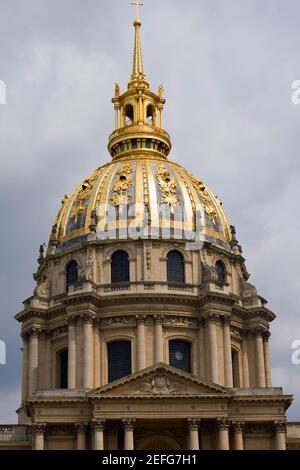 Blick auf eine Kirche, Hotel des Invalides, Paris, Frankreich Stockfoto