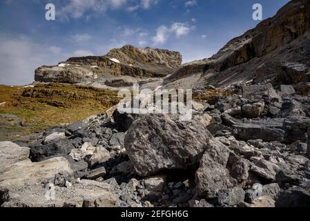 Der Gipfel des Cilindro de Marboré von der Route zum Gipfel des Monte Perdido aus gesehen (Nationalpark Ordesa y Monte Perdido, Pyrenäen, Spanien) Stockfoto