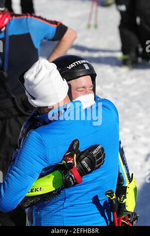 Cortina d'Ampezzo (BL, Italien. Februar 2021, 17th. Cortina d'Ampezzo (BL), Italien, Rumerlo, 17. Februar 2021, Team Schweden Silbermedaille während 2021 FIS Alpine Ski Weltmeisterschaften - Alpine Team Parallel - Alpine Ski Rennen Credit: Sergio Bisi/LPS/ZUMA Wire/Alamy Live News Stockfoto