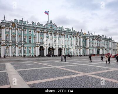 St. Petersburg, Russland. November 2019, 05th. Der Winterpalast unter einem bewölkten Himmel. Es gehört zur Sammlung des Hermitage Museums. Quelle: Jan Woitas/dpa-Zentralbild/ZB/dpa/Alamy Live News Stockfoto