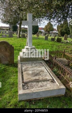 Grab von Feldmarschall William Riddell Birdwood, in Twickenham Cemetery, Whitton, Richmond upon Thames, London, VEREINIGTES KÖNIGREICH. Stockfoto