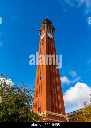 Der Joseph Chamberlain Memorial Clock Tower an der Universität von Birmingham Edgbaston UK der höchste Uhrenturm der Welt Erbaut 1900-1908 Stockfoto