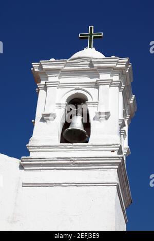 Detail des Glockenturms der Kirche San Pedro (angeblich die 2nd älteste Kirche der westlichen Hemisphäre), Taboga Island, Panama Stockfoto