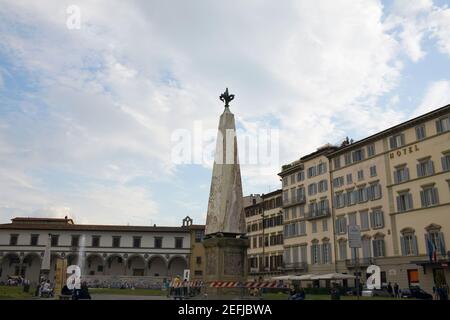 Blick auf einen Obelisken, Piazza Santa Maria Novella, Florenz, Italien Stockfoto