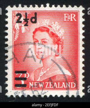 Neuseeland - ca. 1953: Briefmarke gedruckt von Neuseeland zeigt Königin Elizabeth II., ca. 1953 Stockfoto