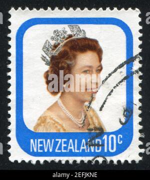 Neuseeland - CIRCA 1977: Briefmarke gedruckt von Neuseeland zeigt Königin Elizabeth II, circa 1977 Stockfoto