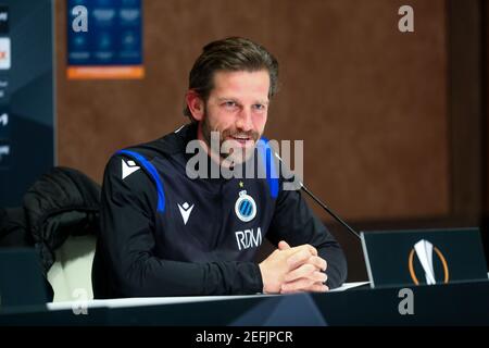 Kiew, Ukraine. Februar 2021, 17th. KIEW, UKRAINE - 17. FEBRUAR: Rik De Mil vom Club Brugge während einer Pressekonferenz des Club Brugge im NSK Olimpiyskiy am 17. Februar 2021 in Kiew, Ukraine, vor der UEFA Europa League Runde des Fußballspiels 32 gegen Dynamo Kiew. (Foto von Andrey Lukatsky/Orange Pictures) Credit: Orange Pics BV/Alamy Live News Stockfoto