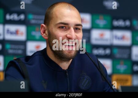 Kiew, Ukraine. Februar 2021, 17th. KIEW, UKRAINE - 17. FEBRUAR: Bas Dost des Club Brugge während einer Pressekonferenz des Club Brugge im NSK Olimpiyskiy am 17. Februar 2021 in Kiew, Ukraine vor dem UEFA Europa League-Lauf 32 Fußballspiel gegen Dynamo Kiew. (Foto von Andrey Lukatsky/Orange Pictures) Credit: Orange Pics BV/Alamy Live News Stockfoto