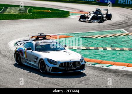 Safety Car vor HAMILTON Lewis (gbr), Mercedes AMG F1 GP W11 Hybrid EQ Power+, Action während der Formel 1 Gran Premio Heineken D'italia 2020, 2020 Grand Prix von Italien, vom 4. Bis 6. September 2020 auf dem Autodromo Nazionale di Monza, in Monza, bei Mailand, Italien - Foto Florent Gooden / DPPI Stockfoto