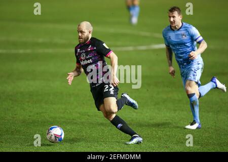 Birmingham, Großbritannien. Februar 2021, 17th. Teemu Pukki #22 von Norwich City dribbelt den Ball in Birmingham, UK am 2/17/2021. (Foto von Simon Bissett/News Images/Sipa USA) Quelle: SIPA USA/Alamy Live News Stockfoto