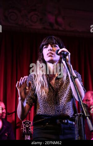 Lou Doillon und ihre Band in der Bush Hall Stockfoto