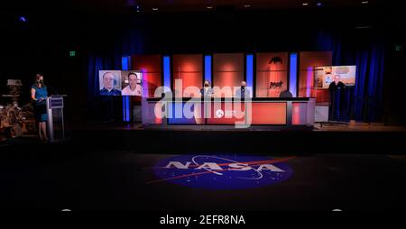 Pasadena, Vereinigte Staaten Von Amerika. Februar 2021, 16th. NASA und JPL Perseverance Mars Rover Mission Management während einer NASA Perseverance Rover Mission Science Overview, am NASA Jet Propulsion Laboratory 16. Februar 2021 in Pasadena, Kalifornien. Der Perseverance Mars Rover soll am 18. Februar auf dem Mars landen, um nach Zeichen des alten mikrobiellen Lebens zu suchen. Quelle: Planetpix/Alamy Live News Stockfoto