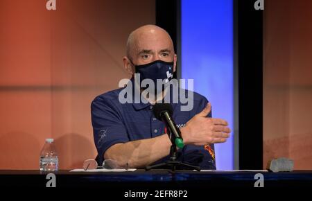 Pasadena, Vereinigte Staaten Von Amerika. Februar 2021, 16th. NASA Principal Investigator, SHERLOC Instrument, JPL, Luther Beegle, kommentiert während einer NASA Perseverance Rover Mission Science Overview, am NASA Jet Propulsion Laboratory 16. Februar 2021 in Pasadena, Kalifornien. Der Perseverance Mars Rover soll am 18. Februar auf dem Mars landen, um nach Zeichen des alten mikrobiellen Lebens zu suchen. Quelle: Planetpix/Alamy Live News Stockfoto