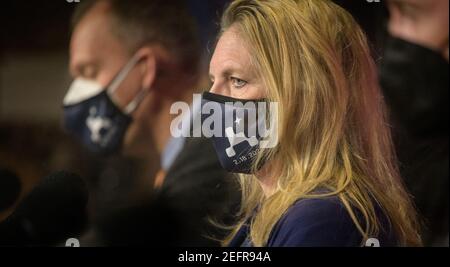 Pasadena, Vereinigte Staaten Von Amerika. Februar 2021, 16th. NASA Perseverance Deputy Project Manager, JPL, Jennifer Trosper, kommentiert während einer NASA Perseverance Rover Mission Science Overview am NASA Jet Propulsion Laboratory 16. Februar 2021 in Pasadena, Kalifornien. Der Perseverance Mars Rover soll am 18. Februar auf dem Mars landen, um nach Zeichen des alten mikrobiellen Lebens zu suchen. Quelle: Planetpix/Alamy Live News Stockfoto