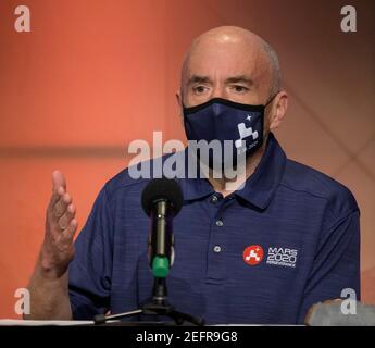 Pasadena, Vereinigte Staaten Von Amerika. Februar 2021, 16th. NASA Principal Investigator, SHERLOC Instrument, JPL, Luther Beegle, kommentiert während einer NASA Perseverance Rover Mission Science Overview, am NASA Jet Propulsion Laboratory 16. Februar 2021 in Pasadena, Kalifornien. Der Perseverance Mars Rover soll am 18. Februar auf dem Mars landen, um nach Zeichen des alten mikrobiellen Lebens zu suchen. Quelle: Planetpix/Alamy Live News Stockfoto