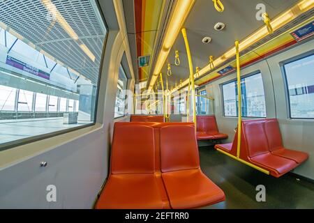 Wien Österreich Aug,15 2020, Weitwinkel Ansicht von Wien leer Wien U-Bahn Linie U2 Stockfoto