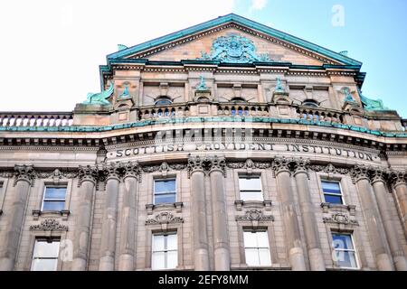 Belfast, Nordirland. Das Scottish Provident Institution Building im Rathaus, im Herzen der Stadt am Donegall Square. Stockfoto