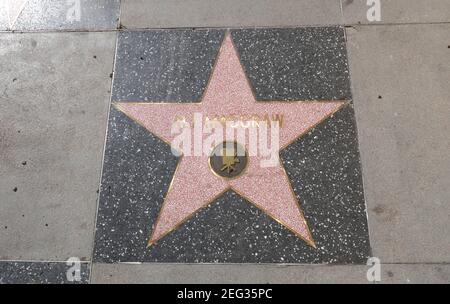 Hollywood, California, USA 17th. Februar 2021 EIN allgemeiner Blick auf die Atmosphäre der Schauspielerin Ali MacGraw Star auf dem Hollywood Walk of Fame am 17. Februar 2021 in Hollywood, Kalifornien, USA. Foto von Barry King/Alamy Stockfoto Stockfoto