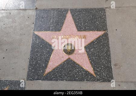 Hollywood, California, USA 17th. Februar 2021 EIN allgemeiner Blick auf die Atmosphäre der Schauspielerin Ali MacGraw Star auf dem Hollywood Walk of Fame am 17. Februar 2021 in Hollywood, Kalifornien, USA. Foto von Barry King/Alamy Stockfoto Stockfoto