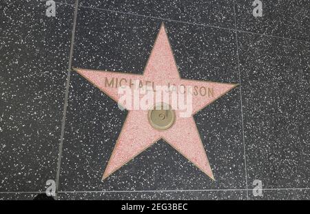 Hollywood, California, USA 17th. Februar 2021 EIN allgemeiner Blick auf die Atmosphäre von Sänger Michael Jackson's Star auf dem Hollywood Walk of Fame am 17. Februar 2021 in Hollywood, Kalifornien, USA. Foto von Barry King/Alamy Stockfoto Stockfoto