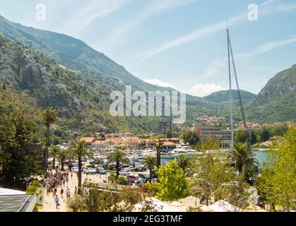 Kator Котор Kotor ist eine Küstenstadt in Montenegro. Golf von Kotor. Foto Phil Wilkinson / Alamy Stockfoto