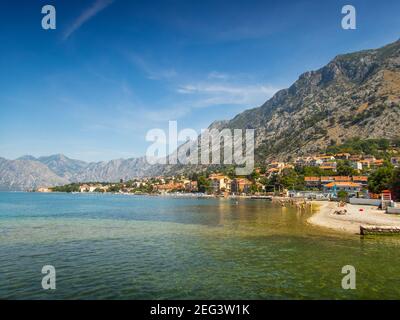 Kator Котор Kotor ist eine Küstenstadt in Montenegro. Golf von Kotor. Foto Phil Wilkinson / Alamy Stockfoto