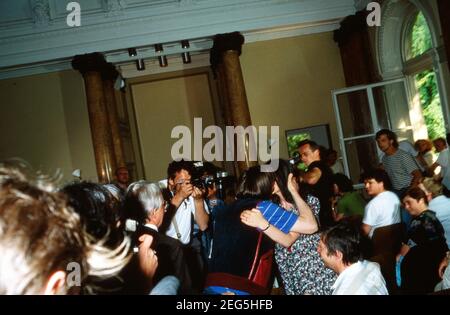 Von der Presse hofierte Autorenlesung des Ex-RAF-Terroristen Peter Jürgen Boock aus seinem Buch 'Abbruch' im Literaturhaus in Hamburg, Deutschland 1988. Stockfoto