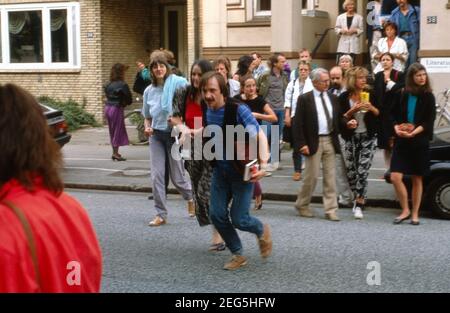 Von der Presse hofierte Autorenlesung des Ex-RAF-Terroristen Peter Jürgen Boock aus seinem Buch 'Abbruch' im Literaturhaus in Hamburg, Deutschland 1988. Stockfoto