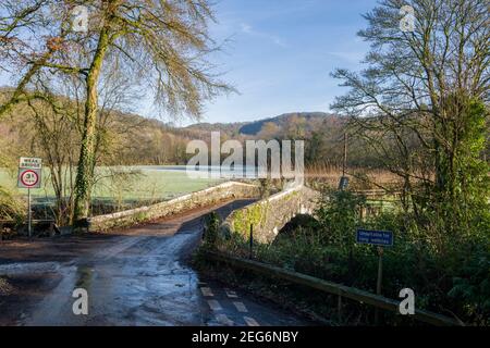 Cove Bridge over the River exe im Winter in Cove, Devon, England. Stockfoto