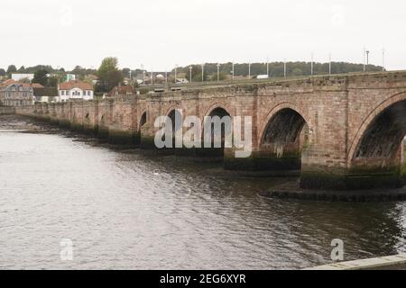 Berwick Bridge, auch bekannt als die Alte Brücke Stockfoto